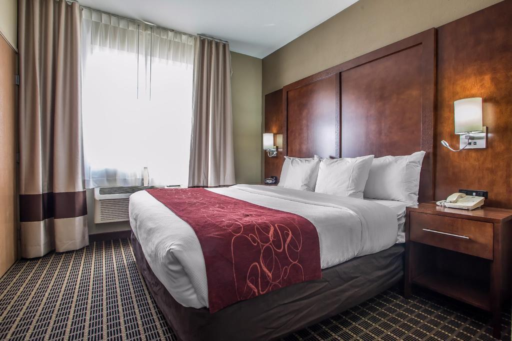 คอมฟอร์ต สวีท เดลาแวน - เลค เจนีวา แอเรีย Hotel ภายนอก รูปภาพ